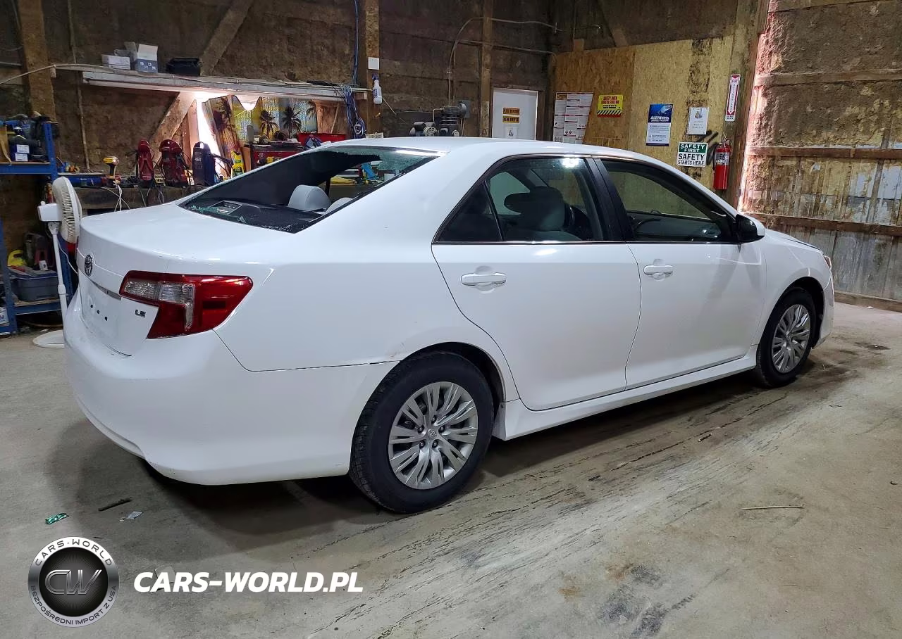 2014 Toyota Camry L VIN:4T1BF1FKXEU433195 - 3