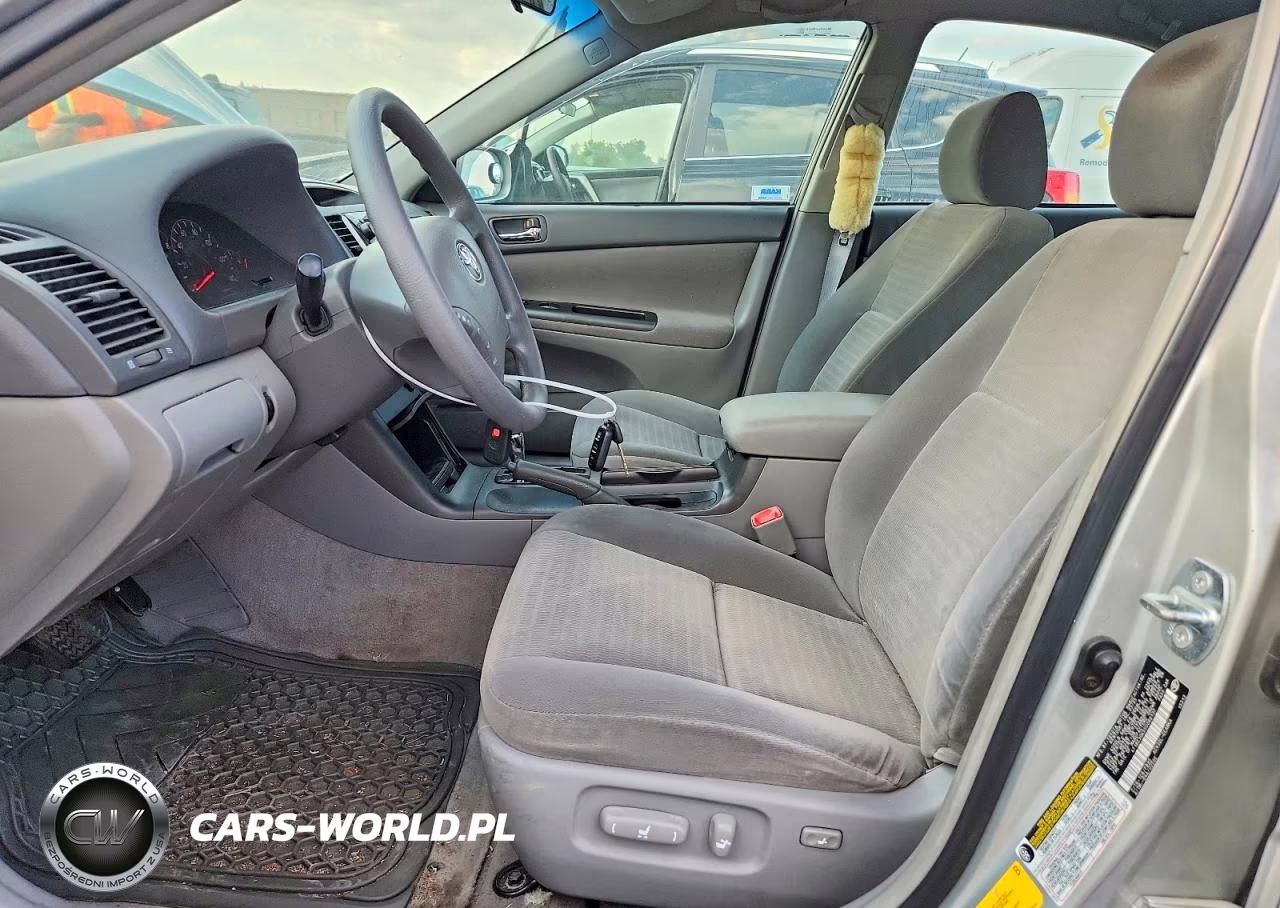 2005 Toyota Camry Le VIN:4T1BE30K55U060137 - 7
