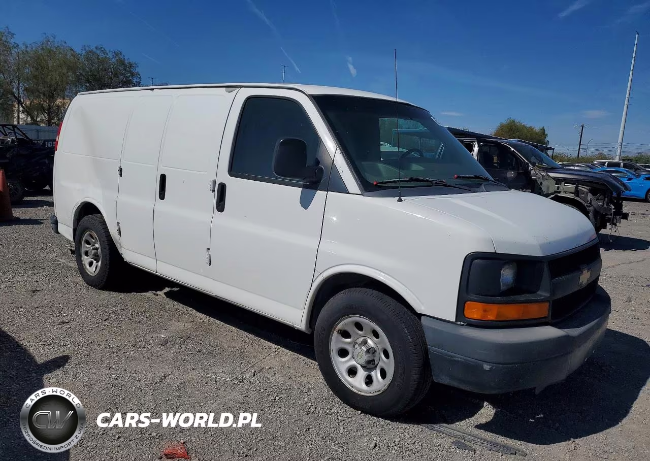 2011 Chevrolet Express G1500 VIN:1GCSGAF40B1135061 - 4