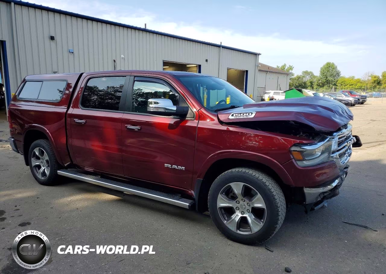 2019 Ram 1500 Laramie VIN:1C6SRFJT7KN786774 - 4