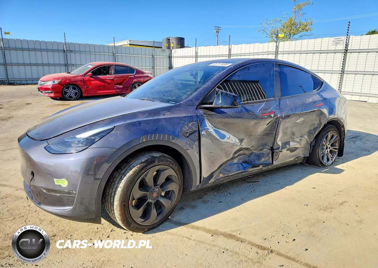 2023 Tesla Model Y – zdjęcie 1 z 13