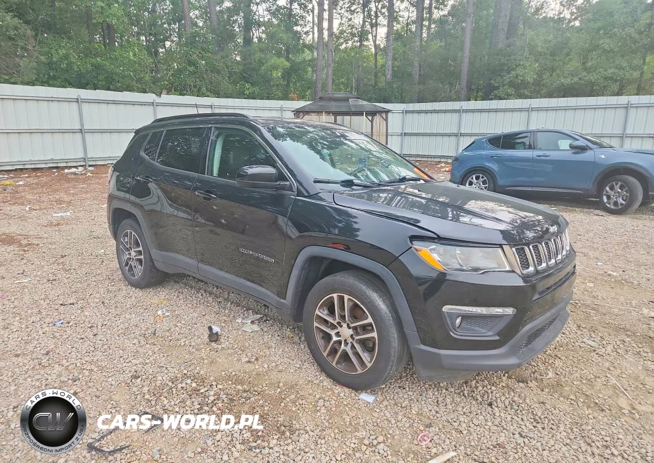 2017 Jeep Compass Latitude VIN:3C4NJCBB5HT632543 - 4