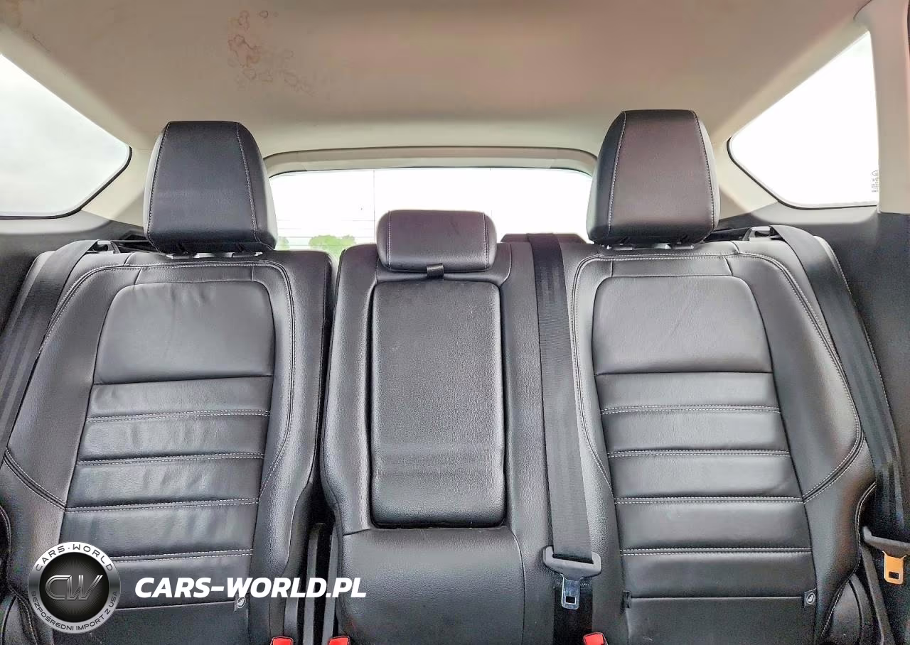 2017 Ford Escape Titanium VIN:1FMCU0JD5HUC09138 - 10