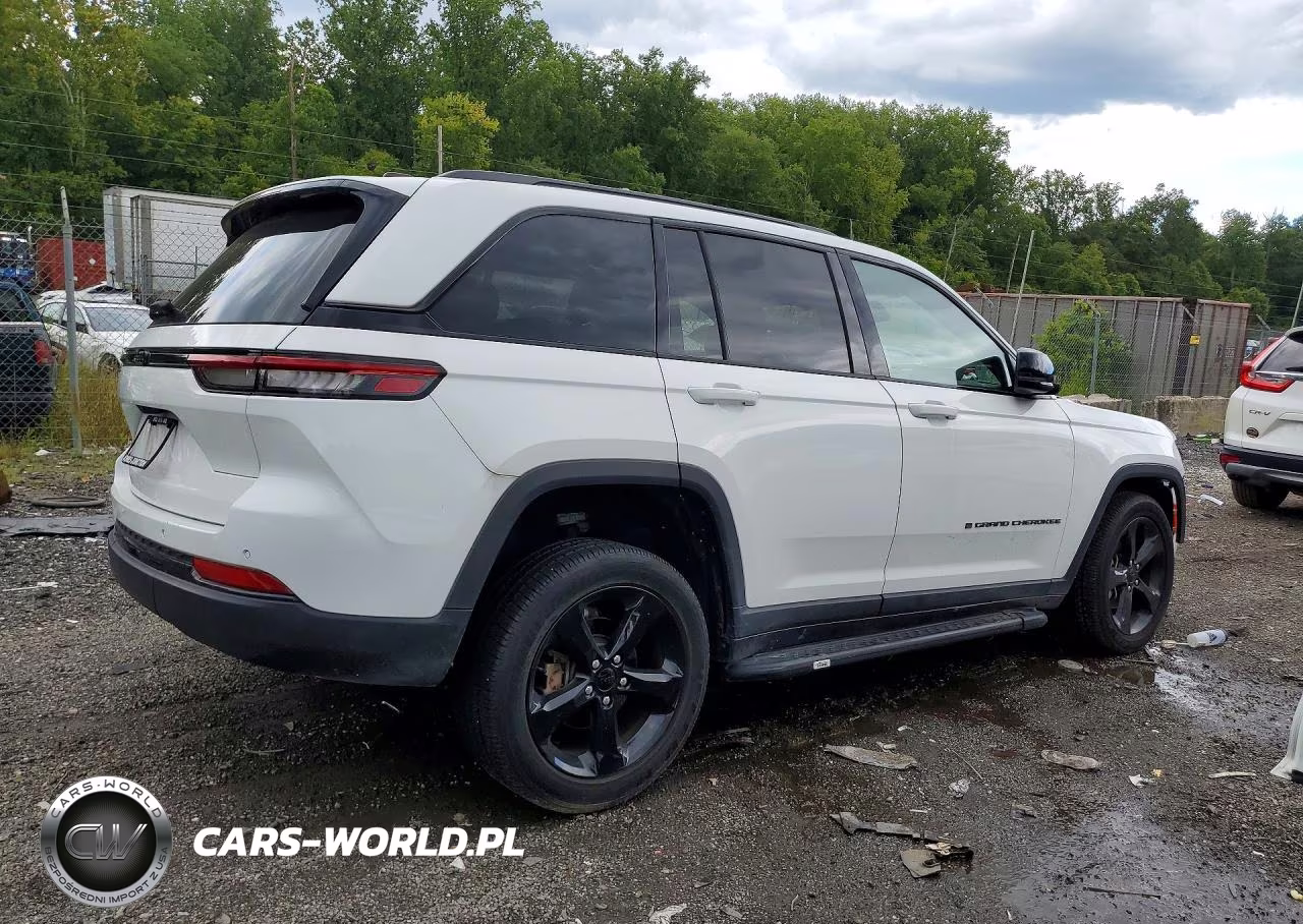 2024 Jeep Grand Cherokee Laredo VIN:1C4RJHAGXRC716060 - 3