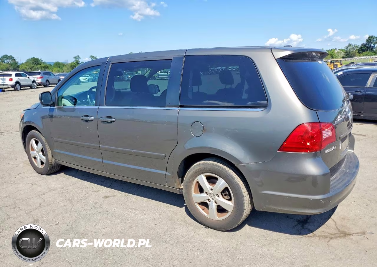 2010 Volkswagen Routan Se VIN:2V4RW3D13AR272341 - 2