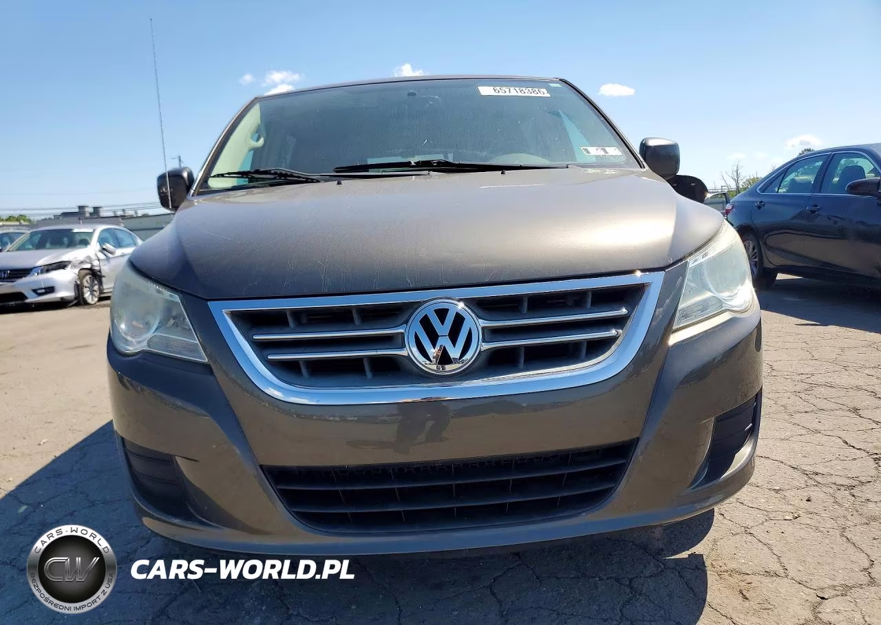 2010 Volkswagen Routan Se VIN:2V4RW3D13AR272341 - 5