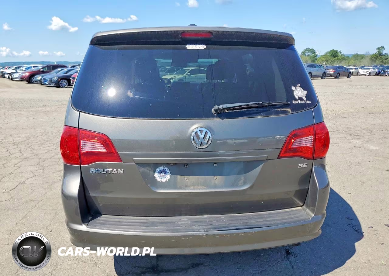 2010 Volkswagen Routan Se VIN:2V4RW3D13AR272341 - 6