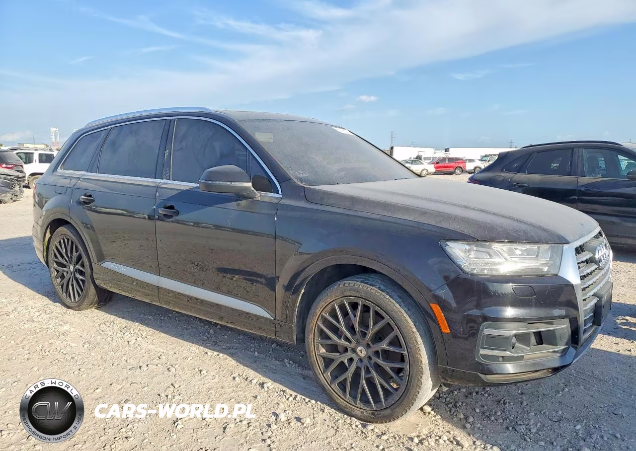 2017 Audi Q7 Premium Plus VIN:WA1LAAF72HD023816 - 4