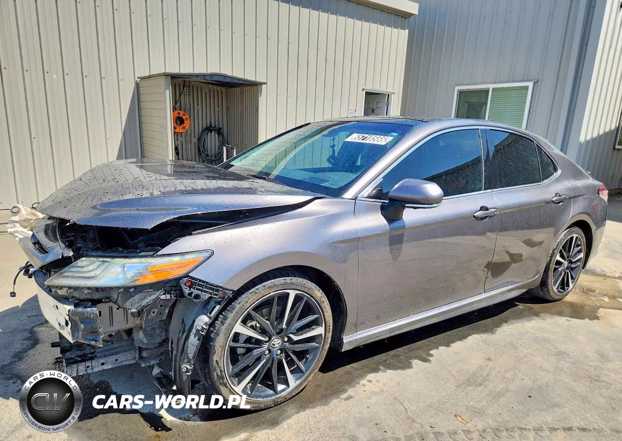 2018 Toyota Camry Xse VIN:4T1B61HKXJU562738 - 1