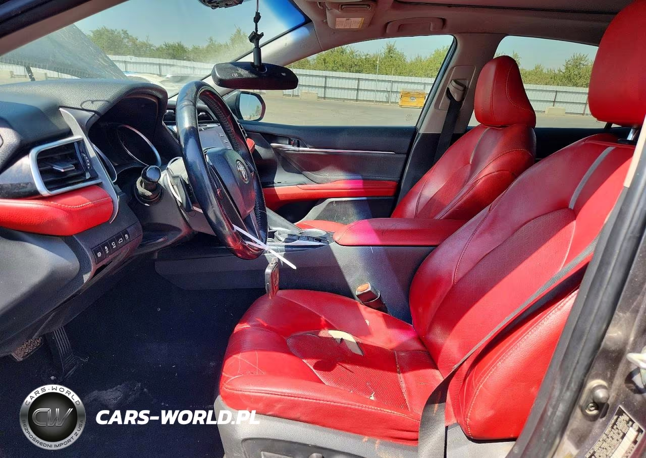 2018 Toyota Camry Xse VIN:4T1B61HKXJU562738 - 7