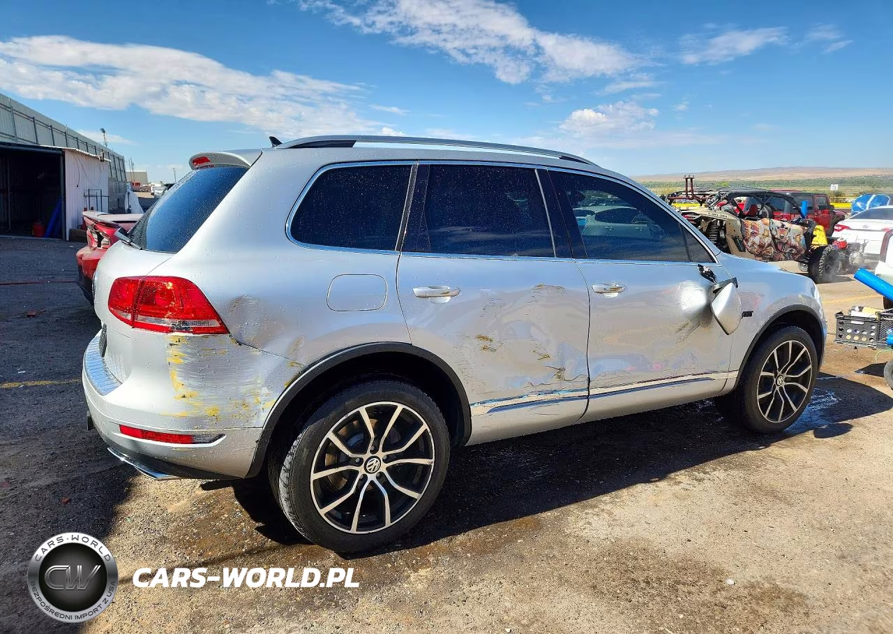 2012 Volkswagen Touareg V6 Tdi VIN:WVGEK9BP2CD012125 - 3