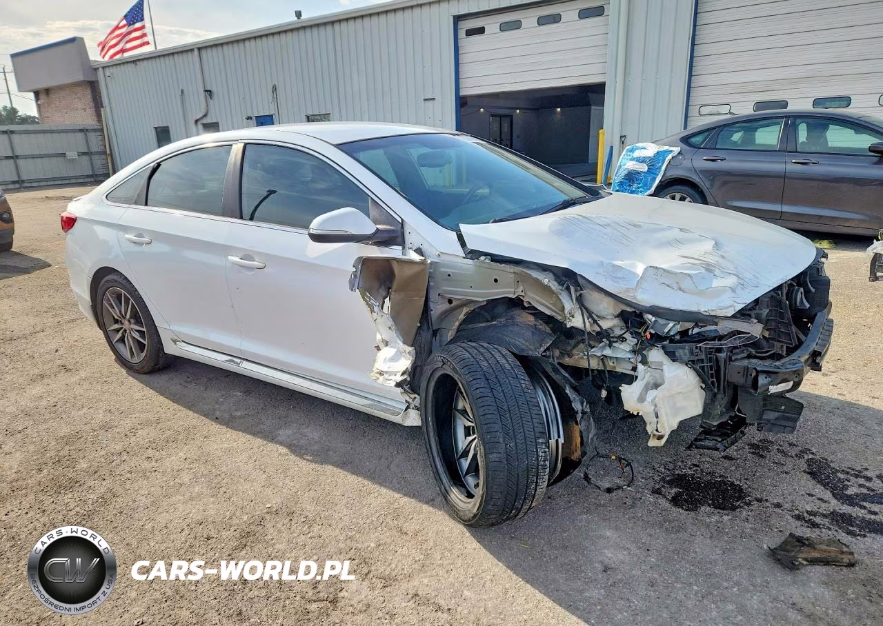 2017 Hyundai Sonata Sport 2.0T VIN:5NPE34AB4HH523167 - 4