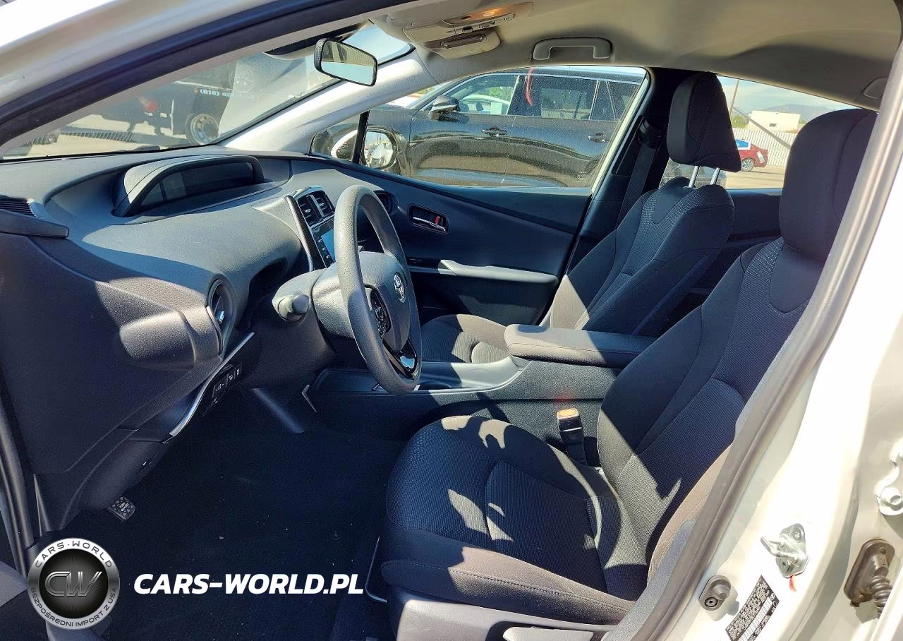 2020 Toyota Prius Le VIN:JTDKARFU3L3102836 - 7