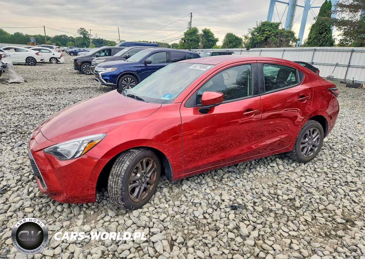 2020 Toyota Yaris Le VIN:3MYDLBYV6LY711864 - 1