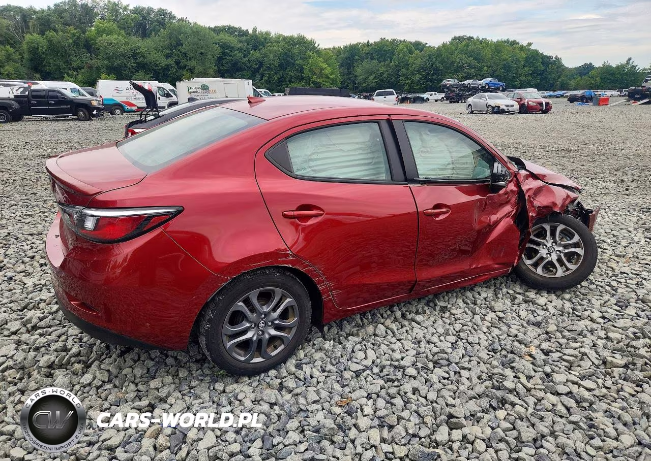 2020 Toyota Yaris Le VIN:3MYDLBYV6LY711864 - 3