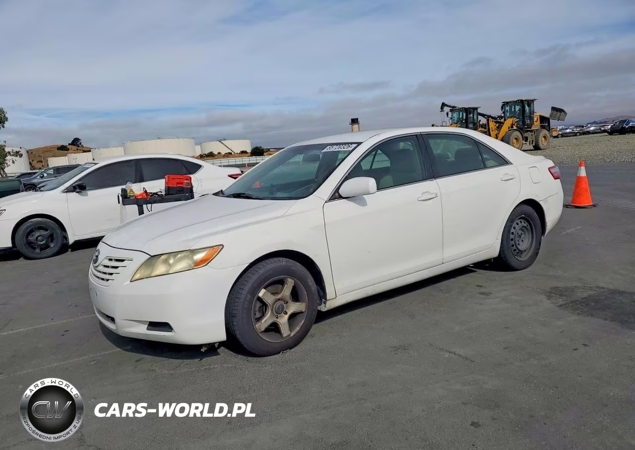 2008 Toyota Camry Le VIN:4T1BE46K88U739305 - 1
