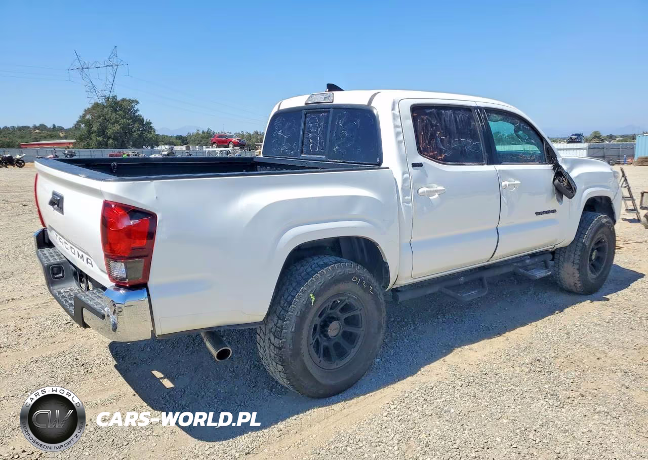 2018 Toyota Tacoma Sr5 VIN:5TFAX5GN1JX119456 - 3