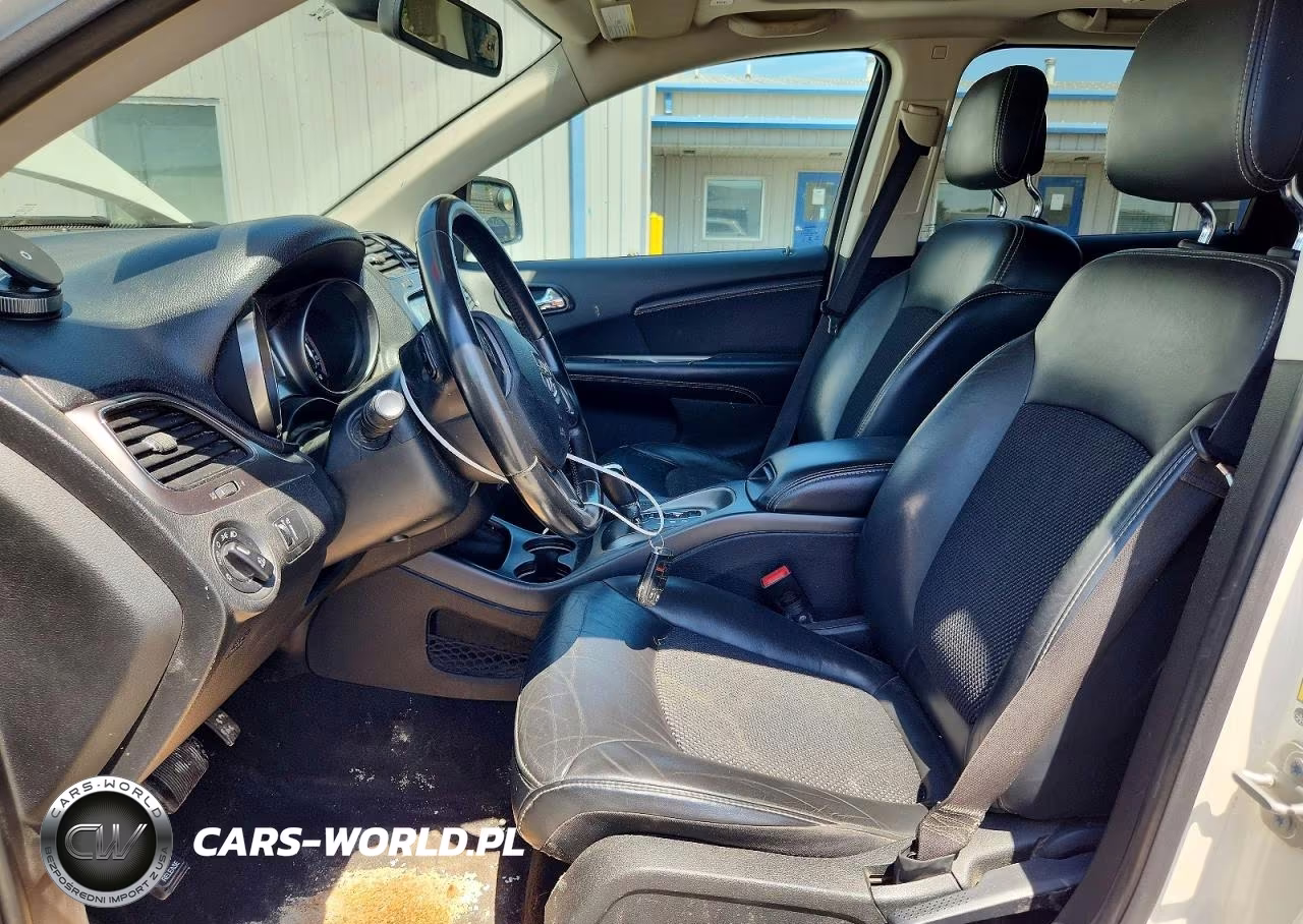 2020 Dodge Journey Crossroad VIN:3C4PDCGB7LT188647 - 7