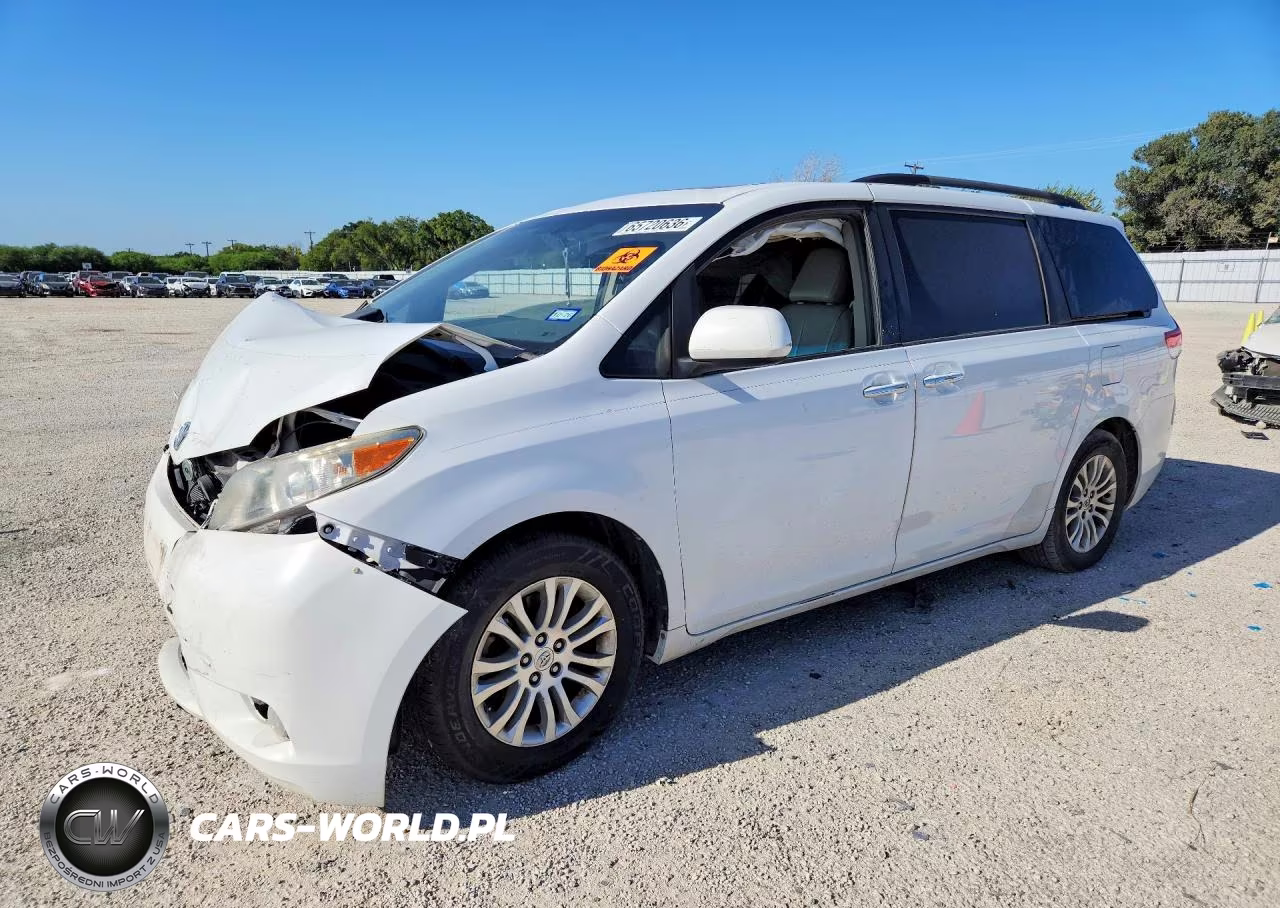 2014 Toyota Sienna Xle 8-Passenger