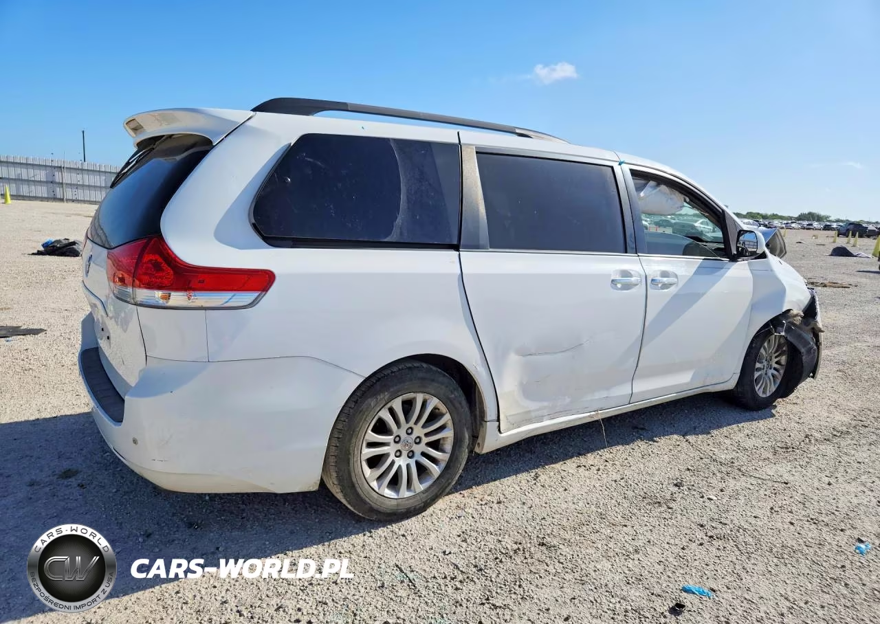 2014 Toyota Sienna Xle 8-Passenger VIN:5TDYK3DC7ES515438 - 3