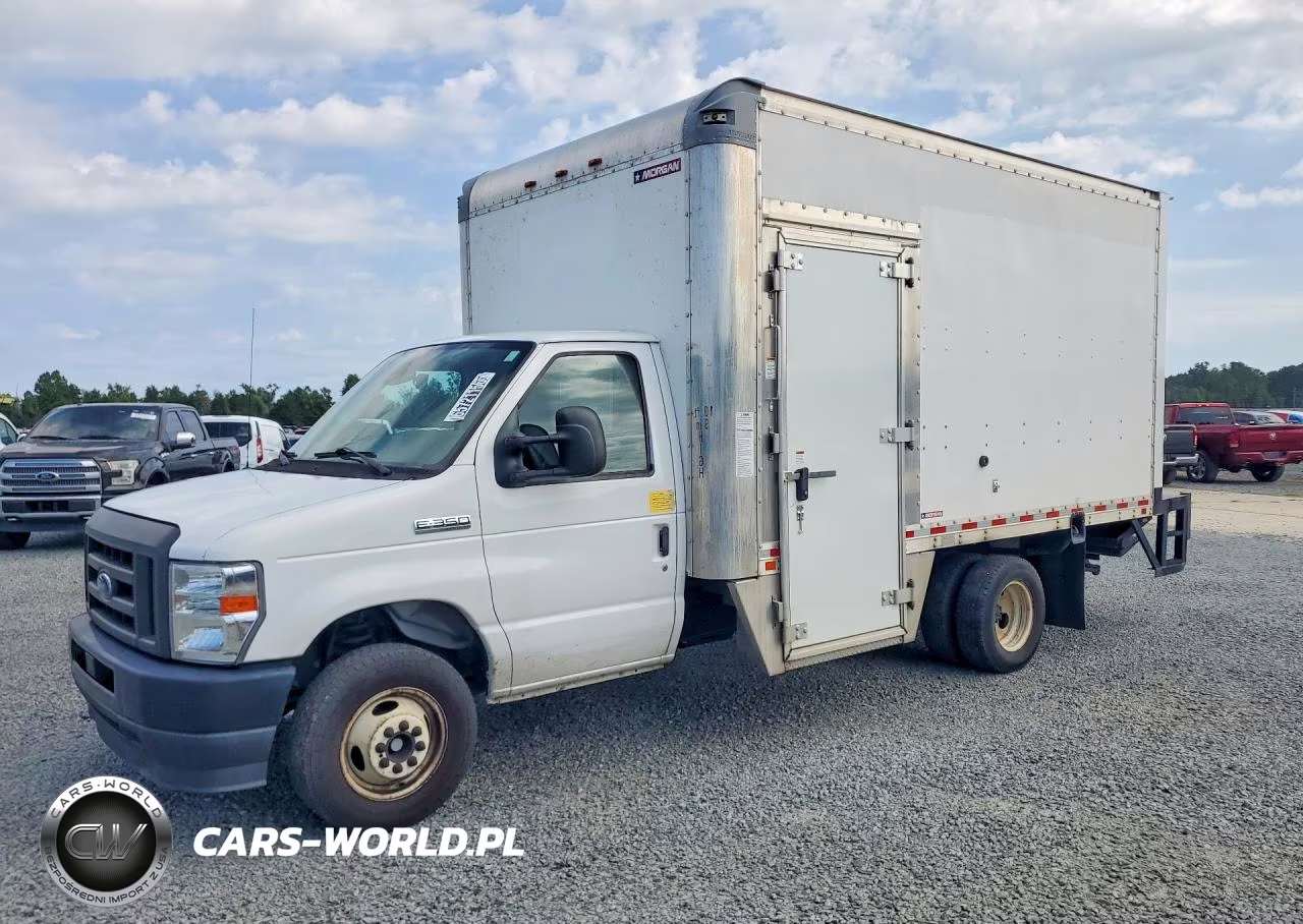 2021 Ford E350 Box Truck