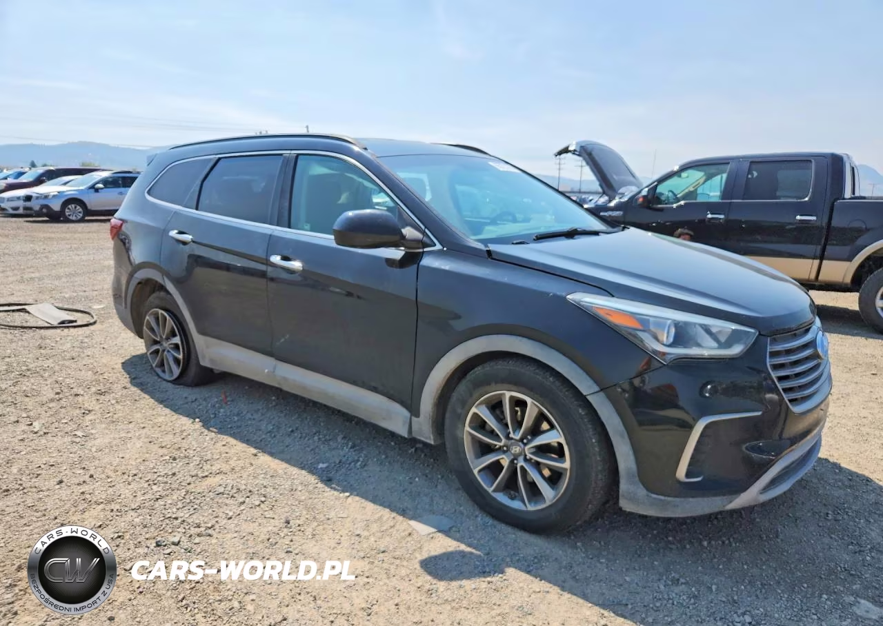 2017 Hyundai Santa Fe Se VIN:KM8SMDHF6HU202063 - 4