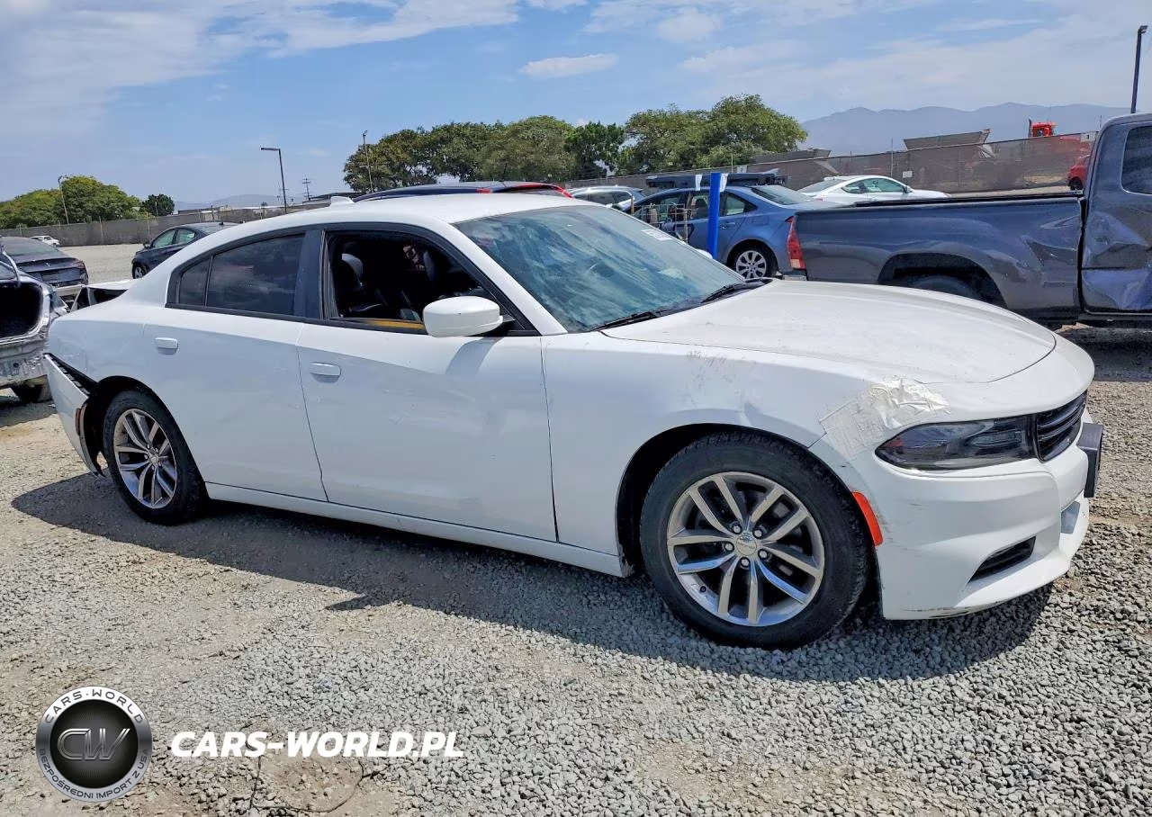 2016 Dodge Charger Sxt VIN:2C3CDXHG8GH357089 - 4
