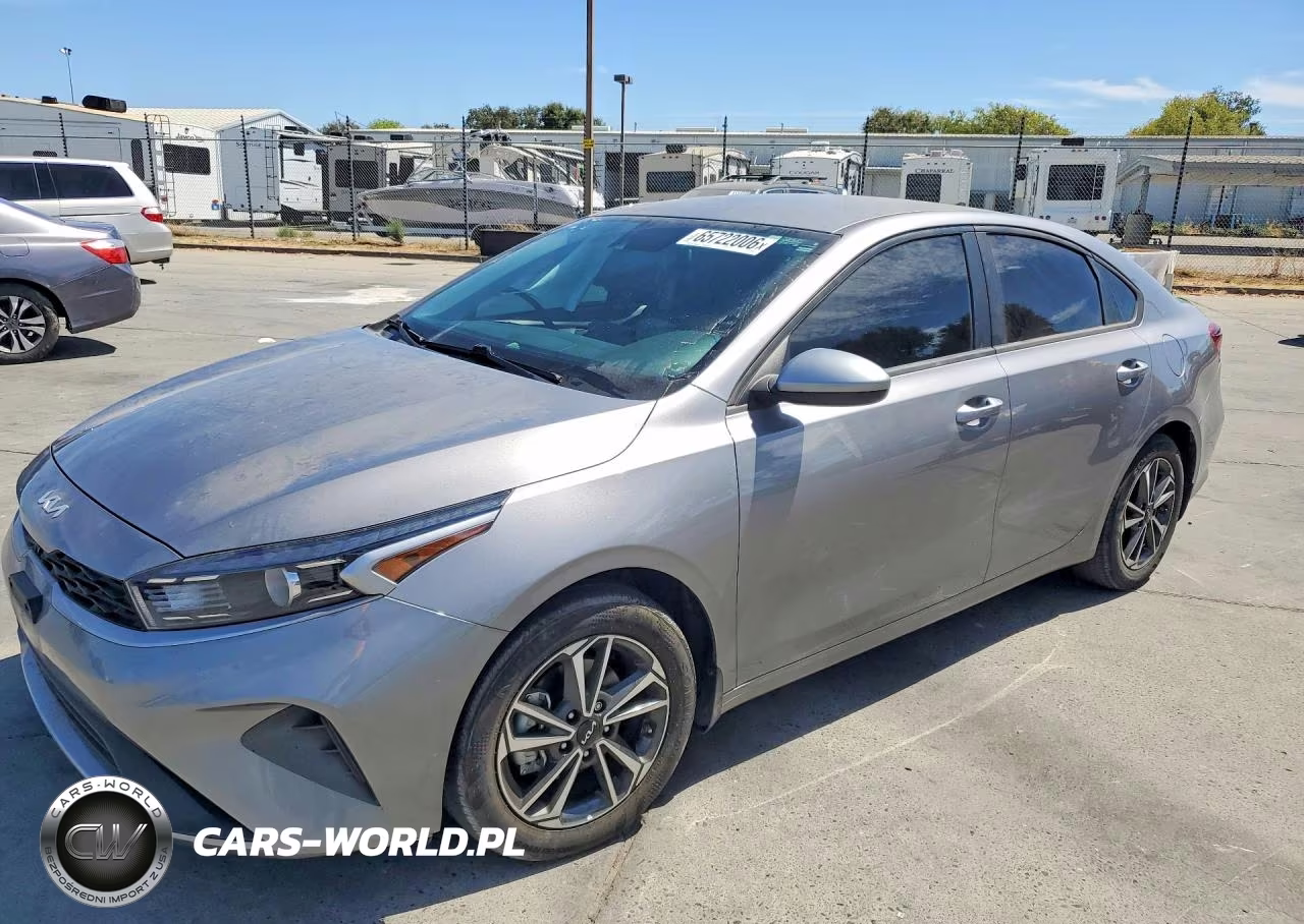 2023 Kia Forte Lxs – zdjęcie 1 z 12