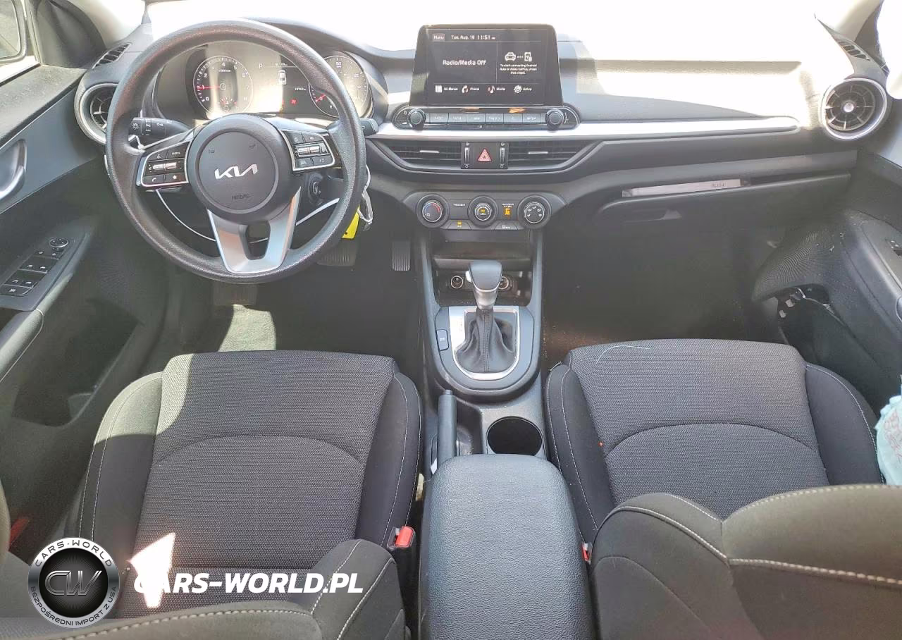 2023 Kia Forte Lxs VIN:3KPF24AD3PE552056 - 8