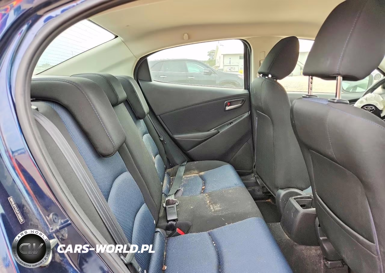 2018 Toyota Yaris Ia Base VIN:3MYDLBYV2JY329845 - 10