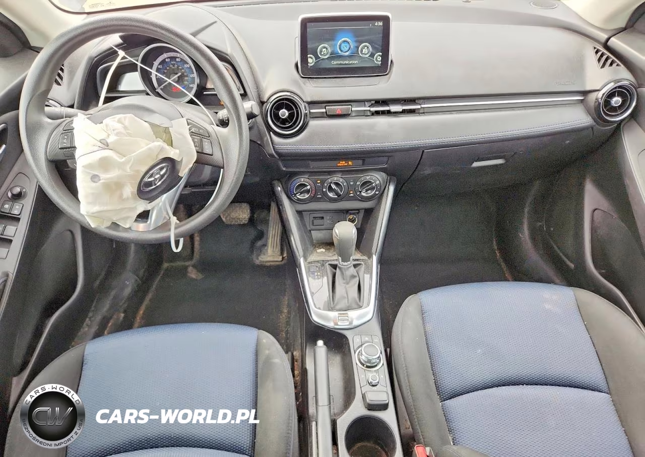 2018 Toyota Yaris Ia Base VIN:3MYDLBYV2JY329845 - 8