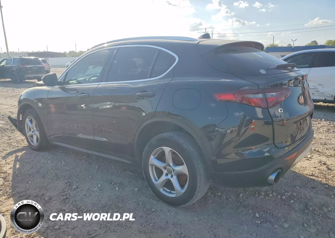 2018 Alfa Romeo Stelvio VIN:ZASFAKANXJ7B82206 - 2