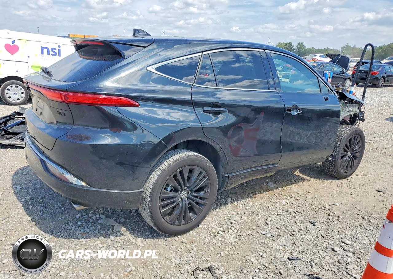 2024 Toyota Venza Nightshade Edition VIN:JTEAAAAH5RJ166979 - 3
