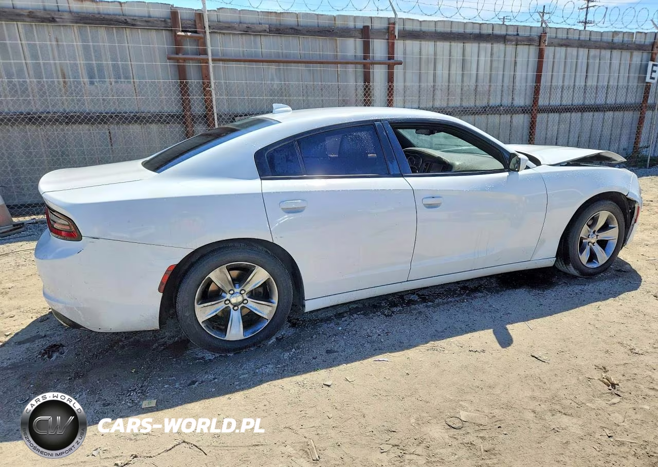 2016 Dodge Charger Sxt VIN:2C3CDXHG3GH330429 - 3