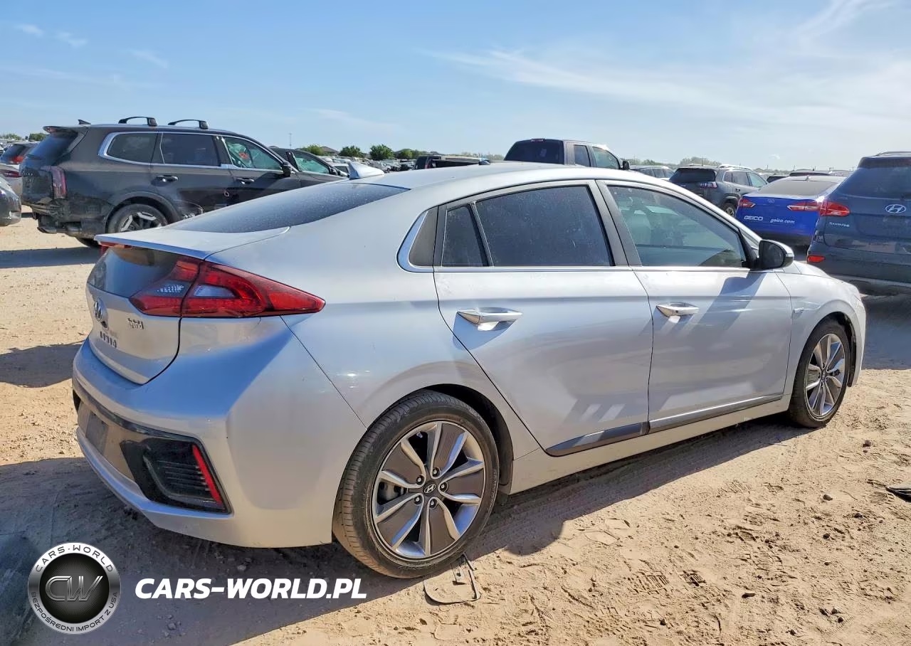 2018 Hyundai Ioniq Limited VIN:KMHC85LC8JU074832 - 3