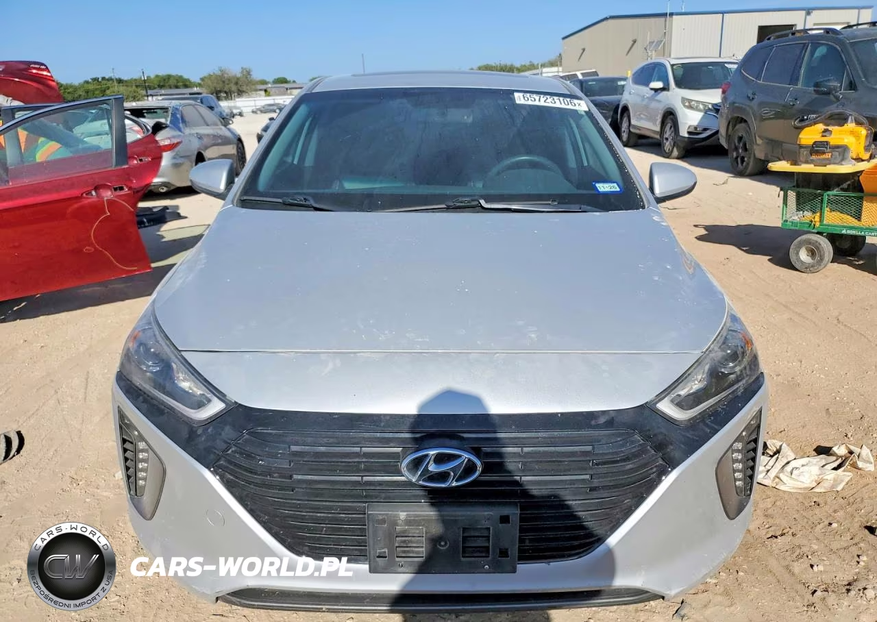 2018 Hyundai Ioniq Limited VIN:KMHC85LC8JU074832 - 5