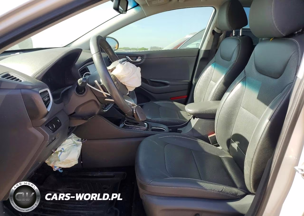 2018 Hyundai Ioniq Limited VIN:KMHC85LC8JU074832 - 7