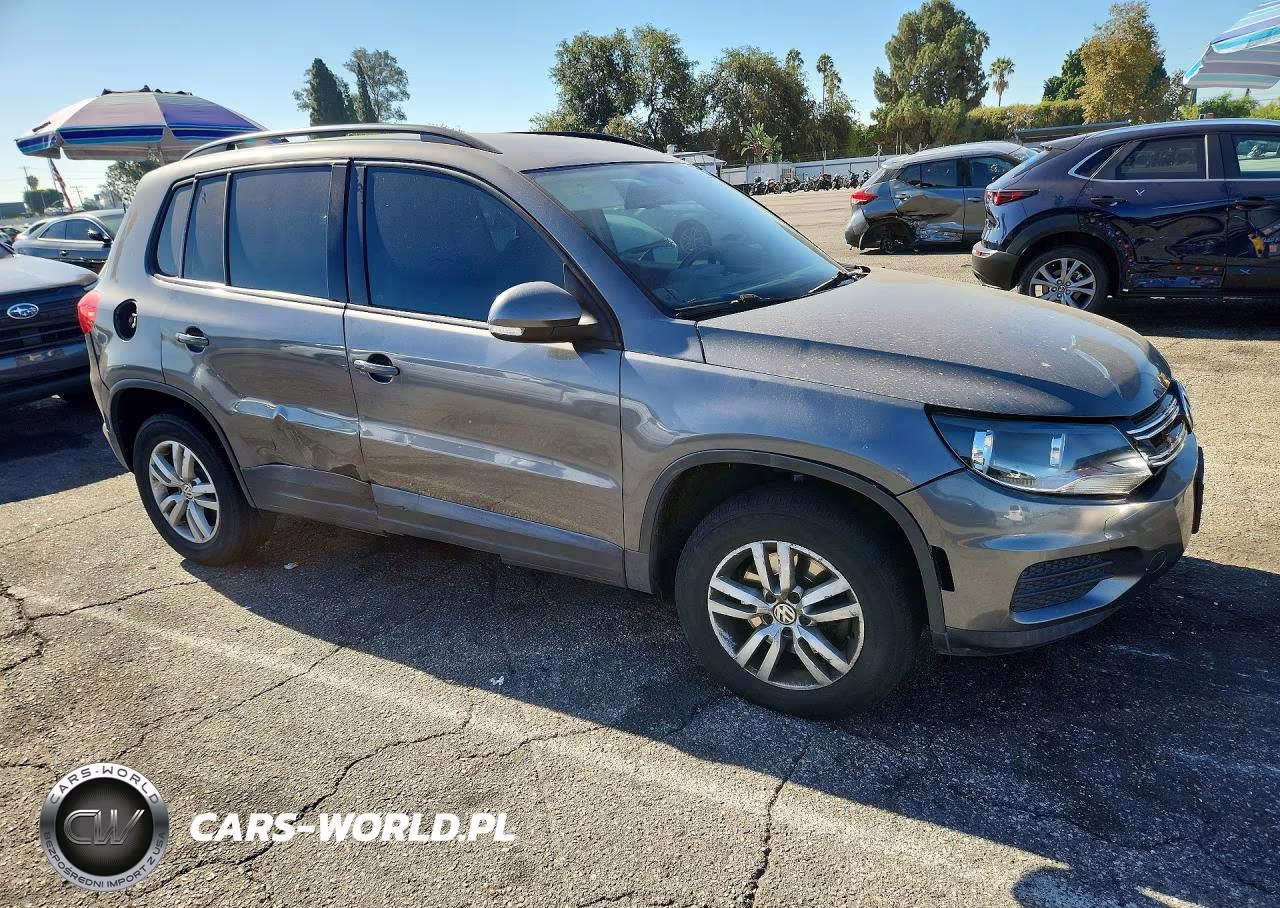 2017 Volkswagen Tiguan S VIN:WVGAV7AX1HK039220 - 4