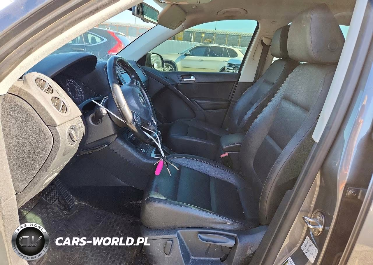 2017 Volkswagen Tiguan S VIN:WVGAV7AX1HK039220 - 7