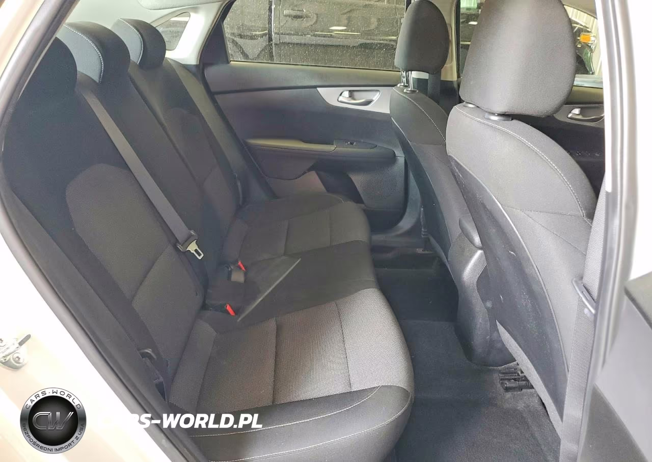 2023 Kia Forte Lxs VIN:3KPF24AD2PE593973 - 10