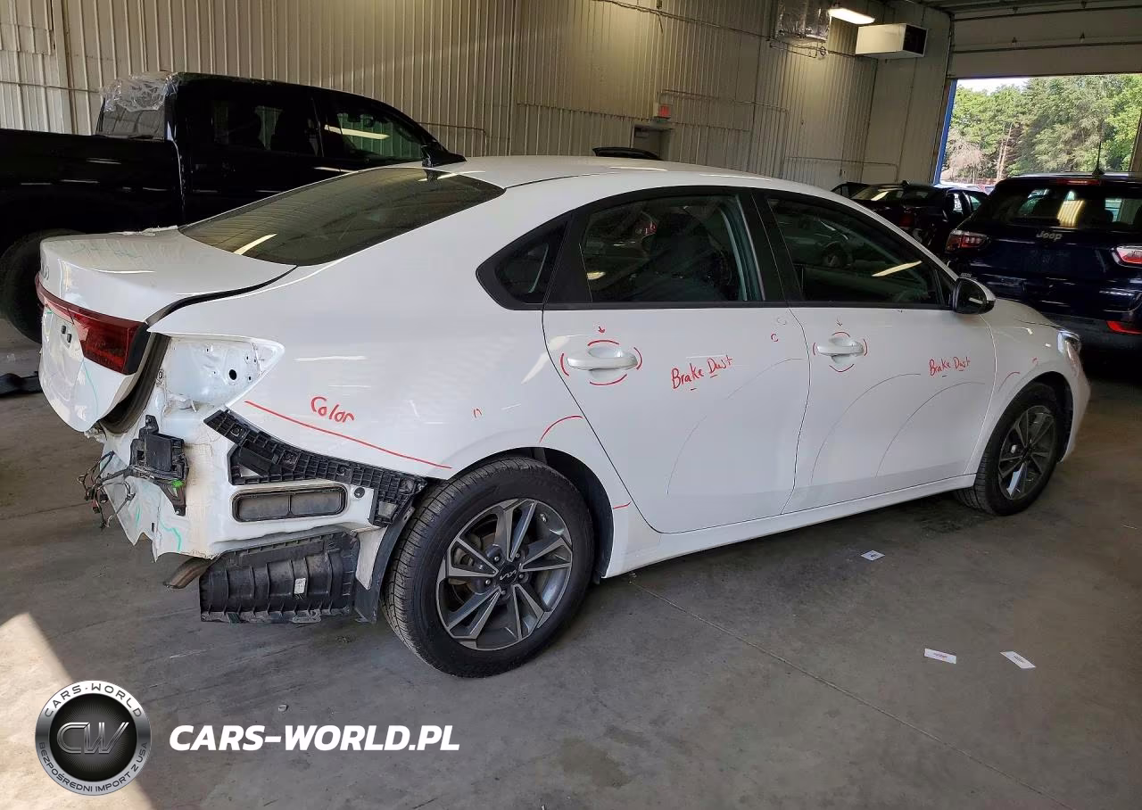 2023 Kia Forte Lxs VIN:3KPF24AD2PE593973 - 3