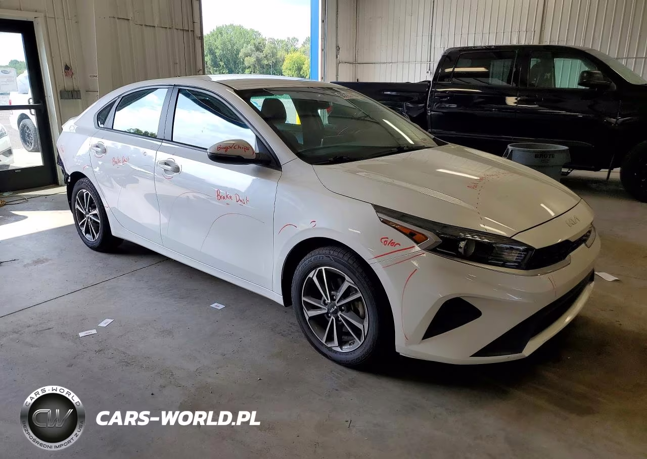 2023 Kia Forte Lxs VIN:3KPF24AD2PE593973 - 4