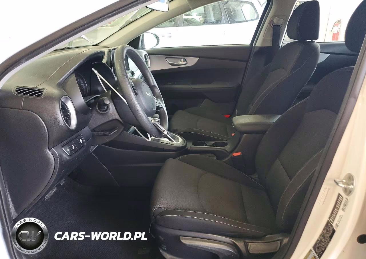 2023 Kia Forte Lxs VIN:3KPF24AD2PE593973 - 7