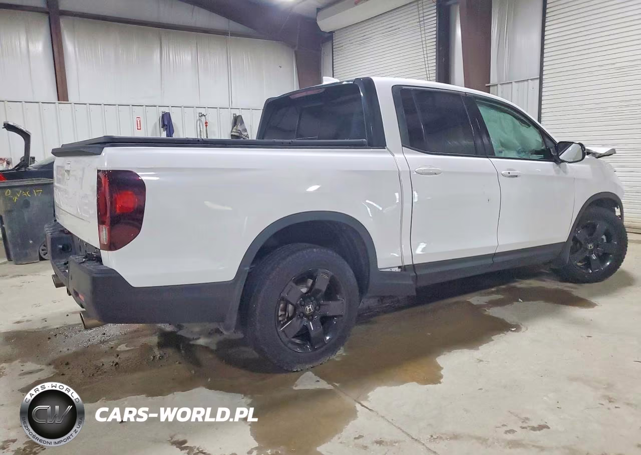 2025 Honda Ridgeline Black Edition VIN:5FPYK3F89SB045607 - 3
