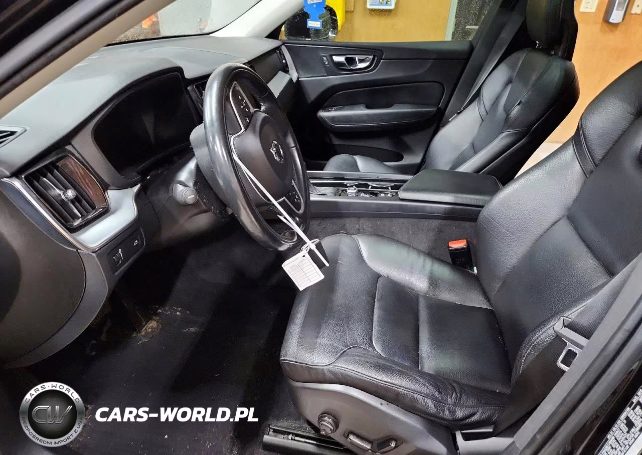 2018 Volvo Xc60 T6 Momentum VIN:YV4A22RK7J1004568 - 7