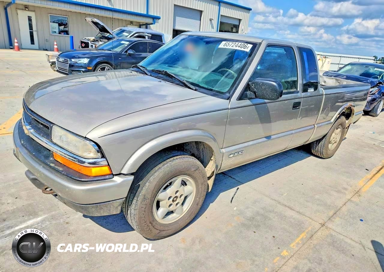 2001 Chevrolet S Truck S10 VIN:1GCDT19W118158453 - 1