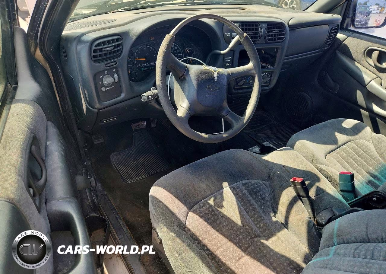 2001 Chevrolet S Truck S10 VIN:1GCDT19W118158453 - 8