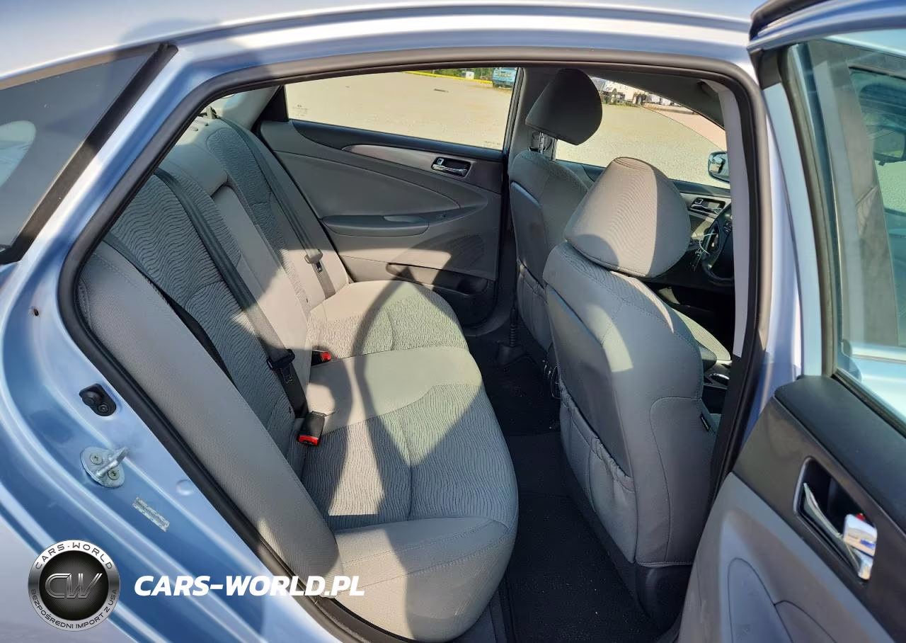 2013 Hyundai Sonata Hybrid VIN:KMHEC4A4XDA087181 - 10