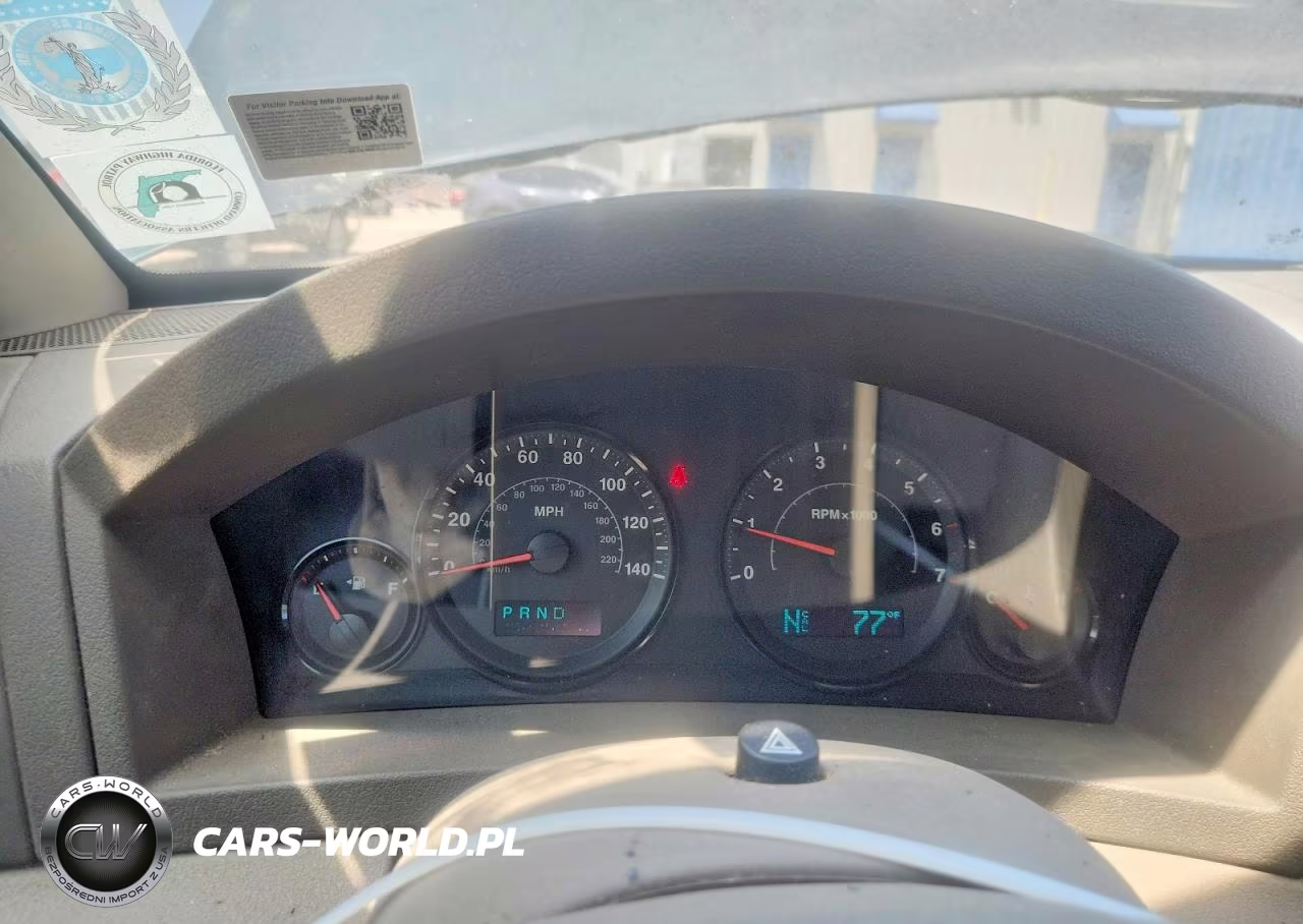 2005 Jeep Grand Cherokee Laredo VIN:1J4GS48K45C666879 - 9