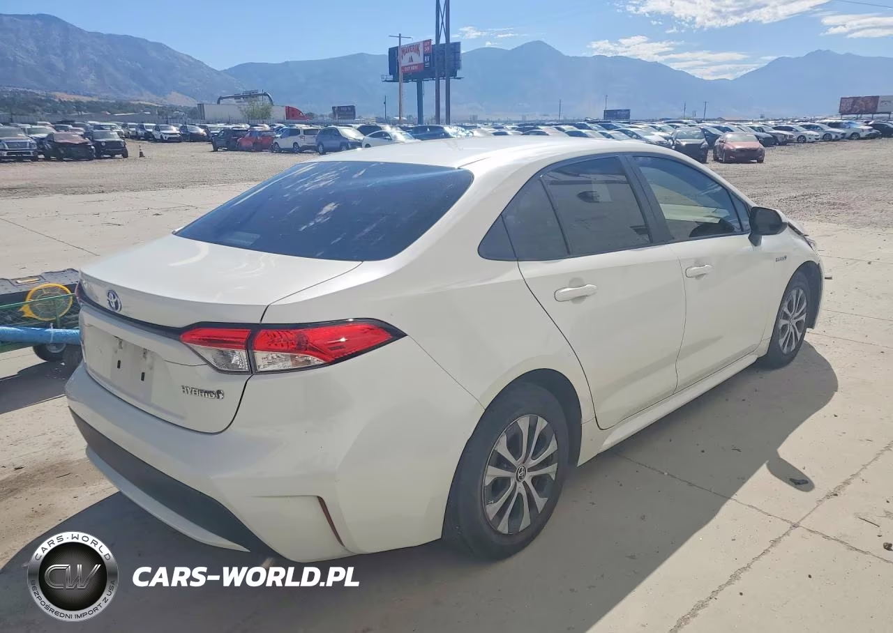 2020 Toyota Corolla Le VIN:JTDEBRBE4LJ028461 - 3